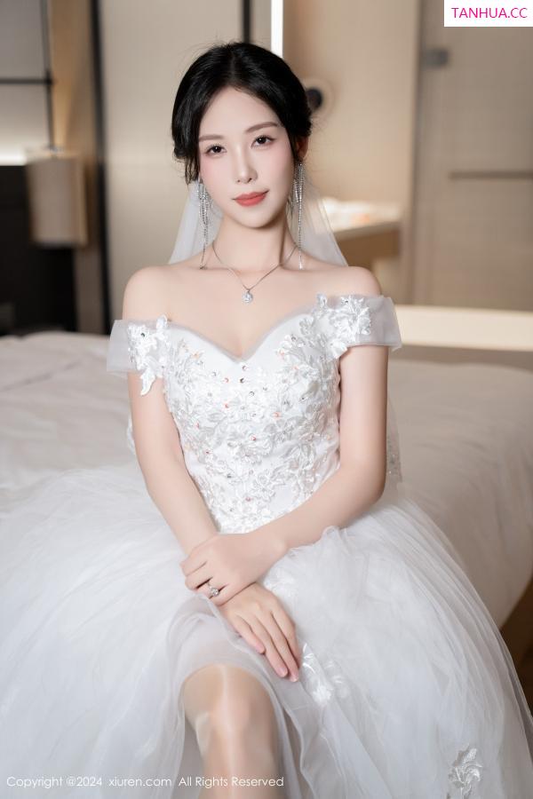 陈若依 抖娘利世 [XiuRen]高清写真图 2024.08.09 No.8998 利世 丝袜美腿第21张图片
